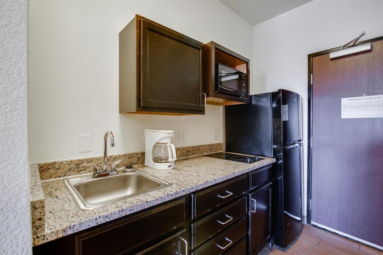 Inn At Hunters Run Watford City Exterior foto