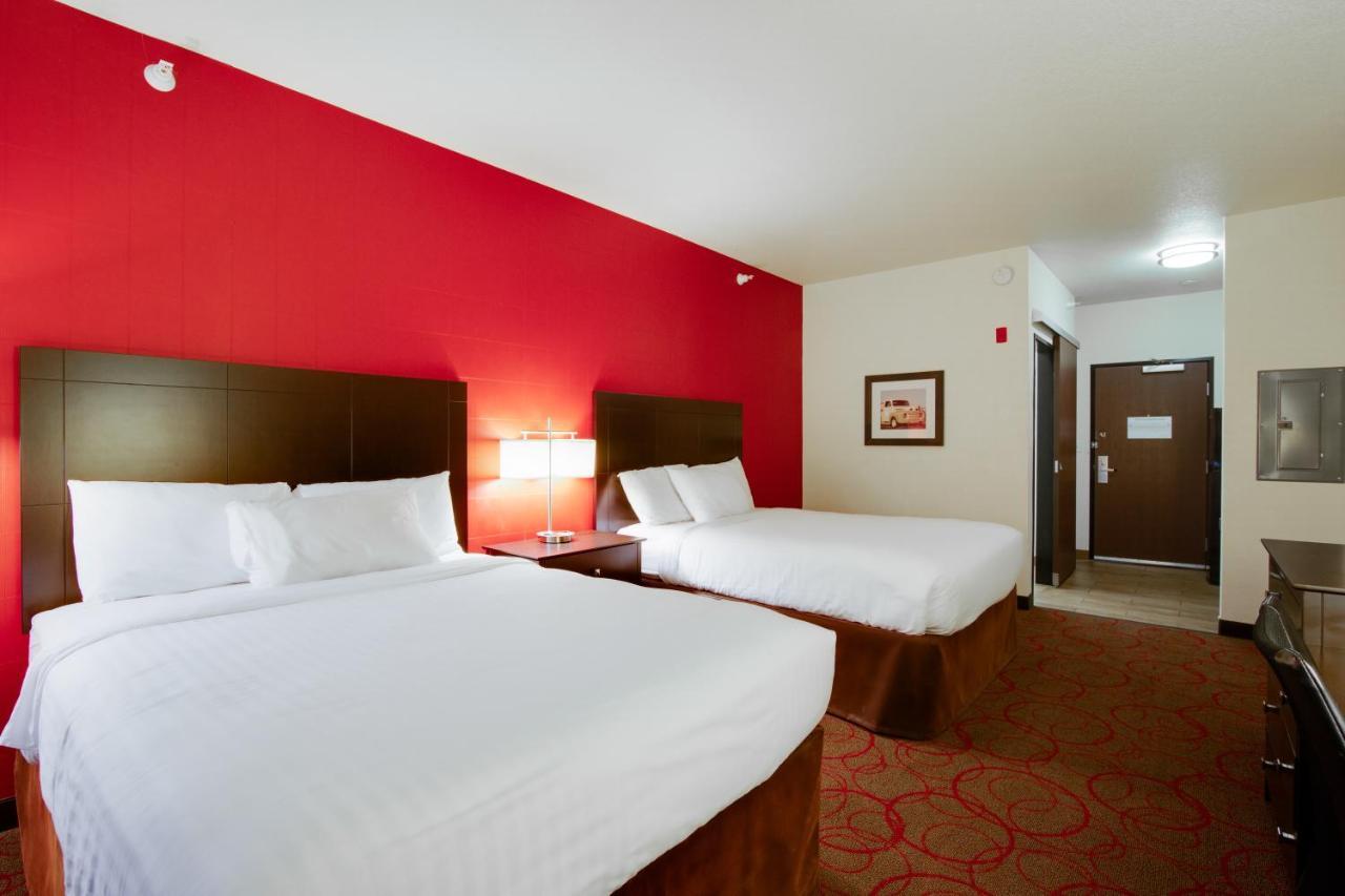 Inn At Hunters Run Watford City Exterior foto