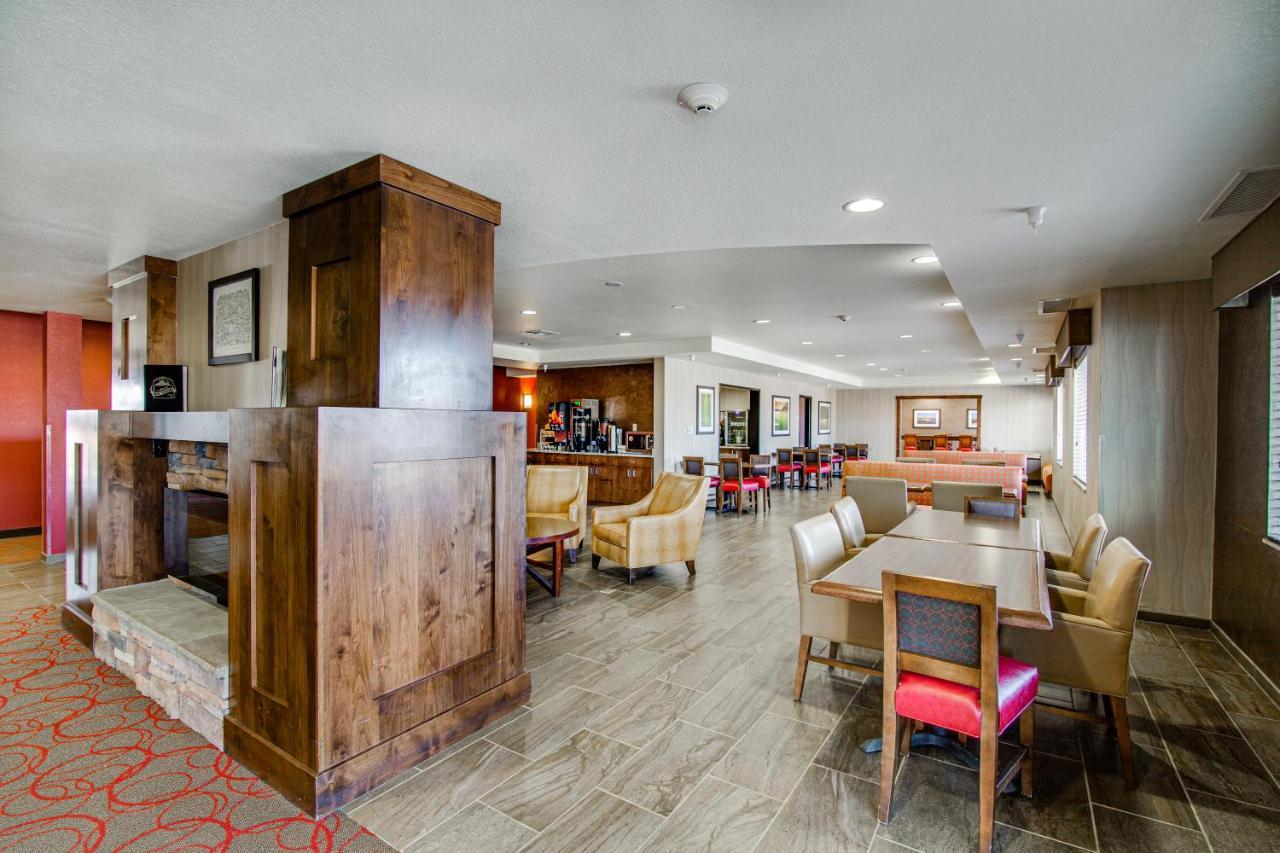 Inn At Hunters Run Watford City Exterior foto